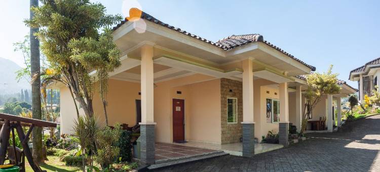 红门酒店乌尔班维尤清真坎萨度假村-芝萨鲁亚蓬查克(Urbanview Resort Syariah Khansa Cisarua Puncak by RedDoorz)图片