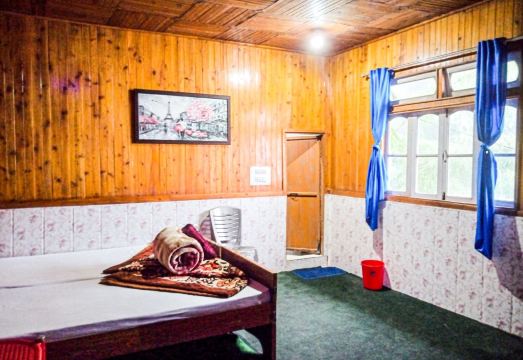 Rongo White House by StayApart Hotel Overview