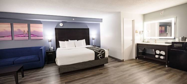 坦帕拉昆塔温德姆酒店-近布希花园(La Quinta Inn by Wyndham Tampa Near Busch Gardens)图片