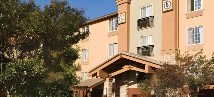 云杉着陆长住套房坎贝尔(Larkspur Landing Extended Stay Suites Campbell)图片