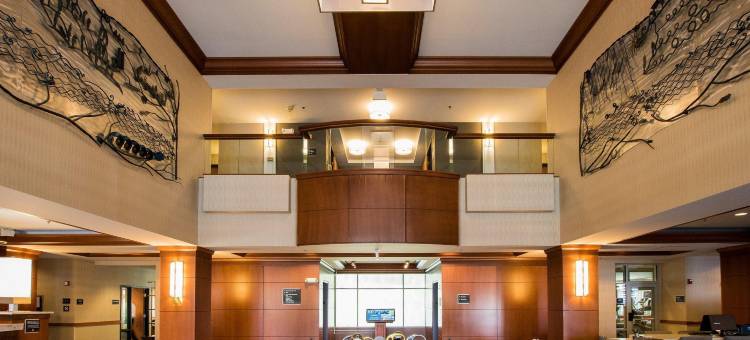 约翰迪尔议院莫林温德姆酒店(Wyndham Moline on John Deere Commons)图片