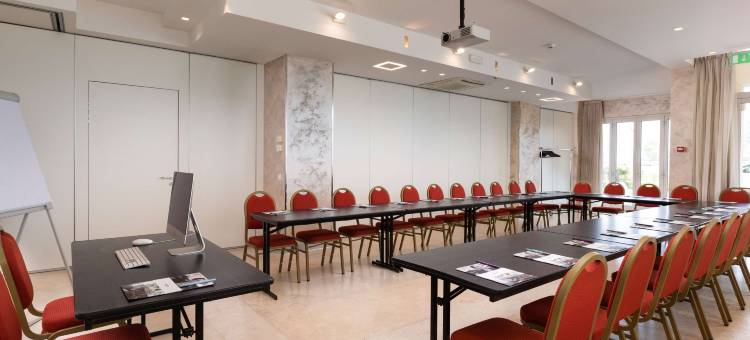 里米尼郎格梅尔美居酒店(Mercure Rimini Lungomare)图片