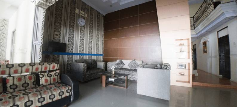 红多兹伊斯兰酒店-近RSUD艾南哈比比哥伦打洛(RedDoorz Syariah near RSUD Ainun Habibie Gorontalo)图片