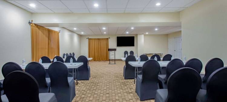 帕塔克森特莱克星敦公园拉昆塔温德姆套房酒店(La Quinta Inn & Suites by Wyndham Lexington Park - Patuxent)图片