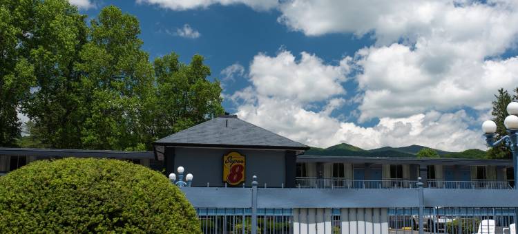 黑山速8酒店(Super 8 by Wyndham Black Mountain)图片