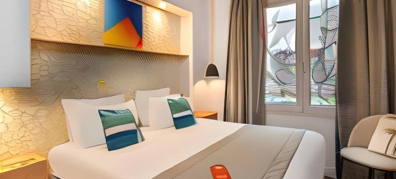 巴黎伊西莱穆利诺伊兹酒店(Hotel Izzy)图片