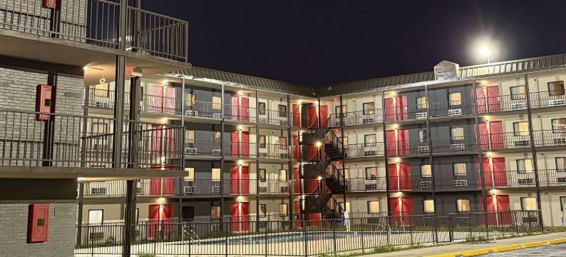 肯纳华美达酒店/新奥尔良机场南(Ramada by Wyndham Kenner/New Orleans Airport South)图片