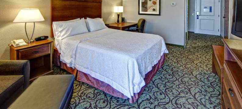 希尔顿欢朋酒店-劳林堡(Hampton Inn Laurinburg)图片