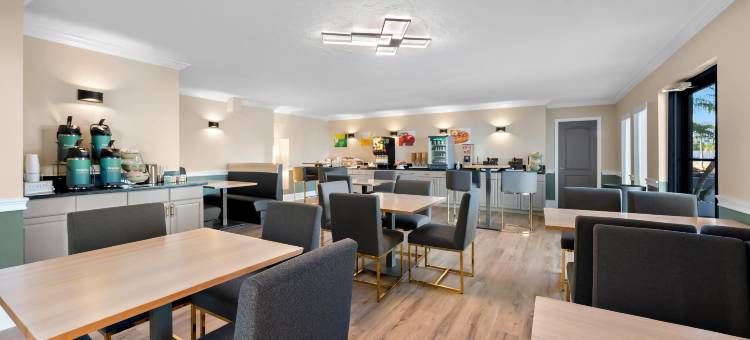 品质酒店迈尔斯堡开普科勒尔(Quality Inn Fort Myers Cape Coral)图片