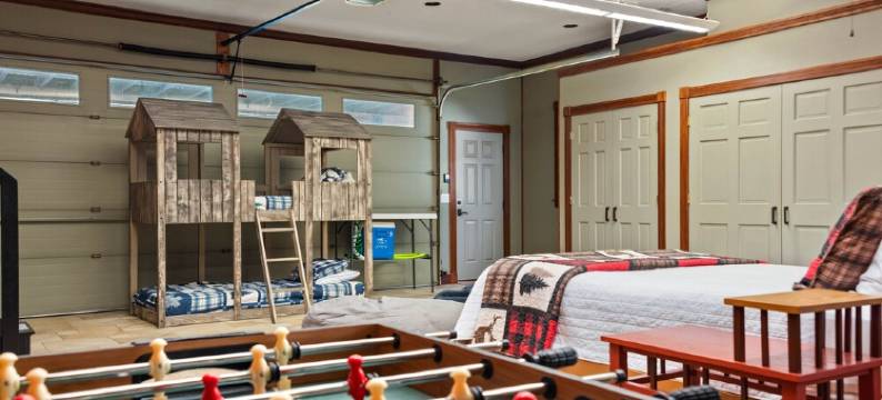 Private White River Estate on 214 acres. ATV/hiking trails. Pets stay free图片