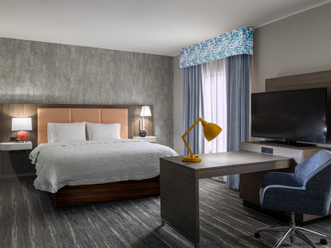 诺克斯维尔西锡达布拉夫欢朋酒店