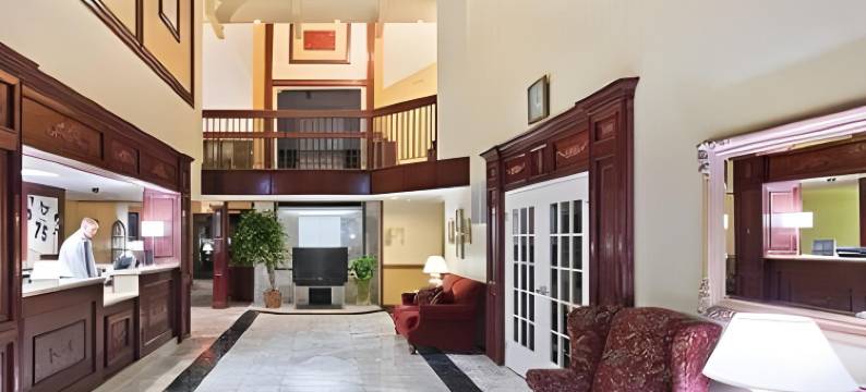 塔勒阔戴斯套房酒店(Days Inn & Suites by Wyndham Tahlequah)图片