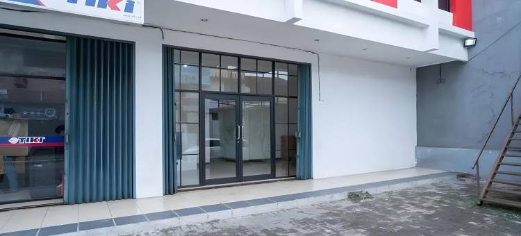 红多兹酒店-近唐格朗车站(RedDoorz Near Stasiun Tangerang)图片