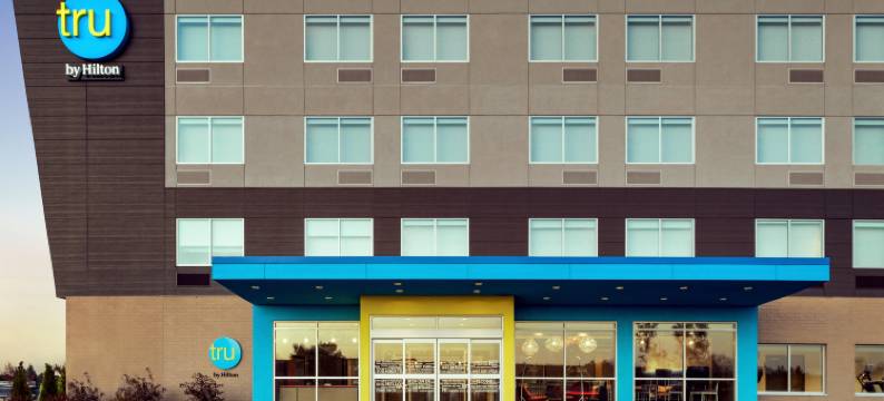 密尔沃基布鲁克菲尔德希尔顿Tru酒店(Tru by Hilton Milwaukee Brookfield)图片