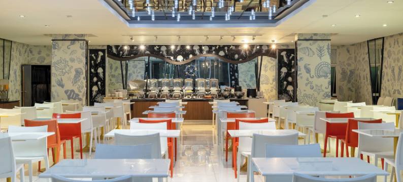 罗迪纳海滩酒店(Rodina Beach Hotel)图片