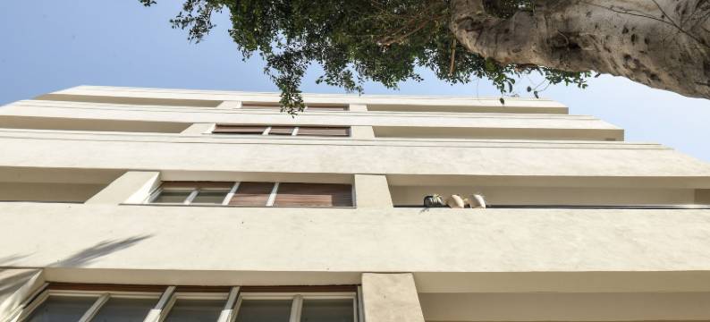 时尚2BD Bauhaus公寓带阳台(Stylish 2Bd Bauhaus Apt w Balcony)图片