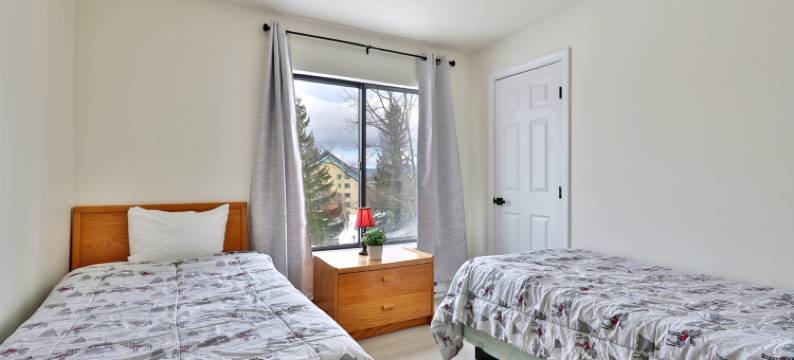 Heated Indoor Pool and Cozy Living Space - Exquisite Mountain Retreat图片