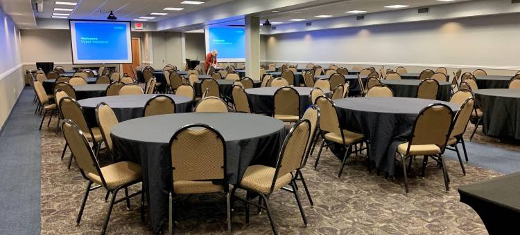 美吟温德姆酒店及会议中心(AmericInn by Wyndham Mankato Event Center)图片