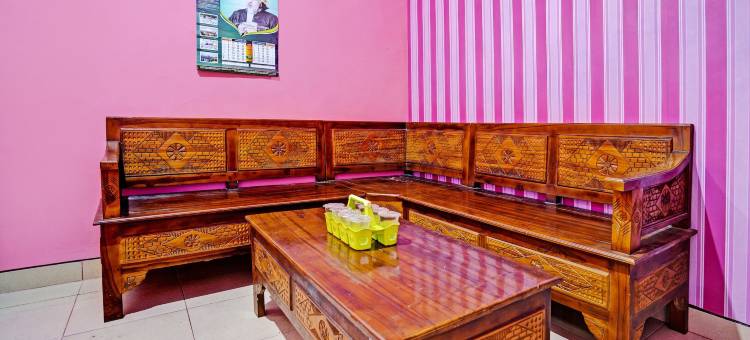 OYO 96880683 松果巷伊斯兰民宿，靠近奥辛旅游区(Hotel O Gang Songo Syariah HomestayNearWisata Osing)图片