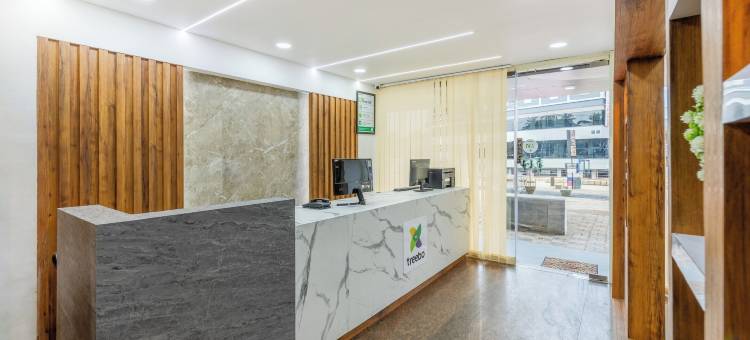 Treebo Sky City Grand图片