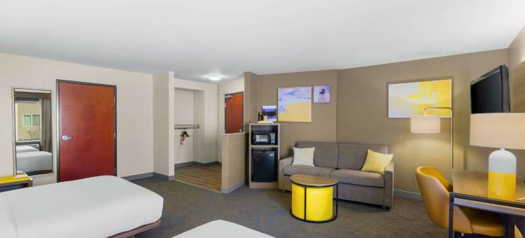 瓦卡拉维尔 - 纳帕谷舒适套房酒店(Comfort Suites Vacaville-Napa Valley Area)图片