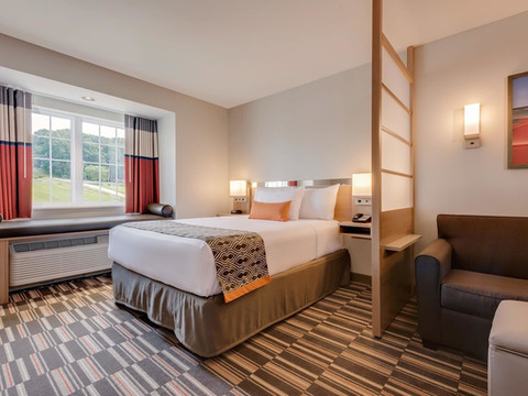 凯隆温德姆套房麦客达酒店