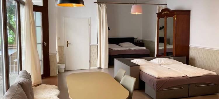 卢克斯酒店(Hotel Lux)图片