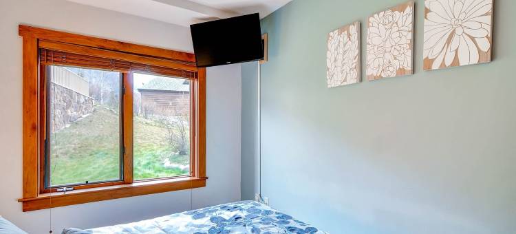 赤鹰 2207 号旅馆(Red Hawk Lodge 2207)图片