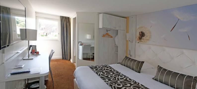 巴黎南维里埃夫里舒适酒店(Logis - Hôtel & Restaurant des Lacs Paris Sud)图片