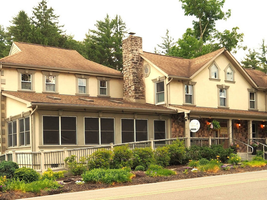 沃德菲尔德庄园 - 圣丹斯度假旅馆