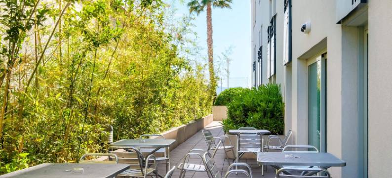 戛纳虎门普拉民宿酒店(B&B Hotel Cannes la Bocca Plage)图片