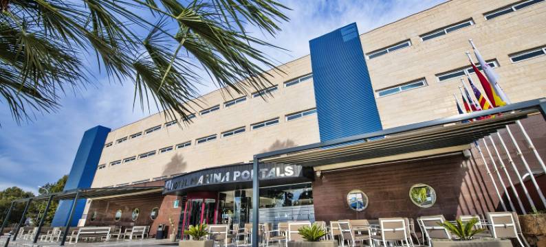 塞勒斯滨海门户酒店(Salles Hotels Marina Portals)图片