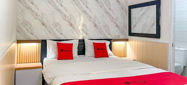 红门伊斯兰教Plus-靠近巴纽旺宜机场(RedDoorz Syariah Plus Near Banyuwangi Airport)图片