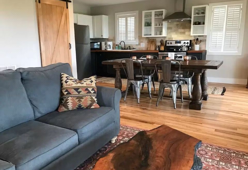 Llano River House - Waterfront with a View Hotel Overview