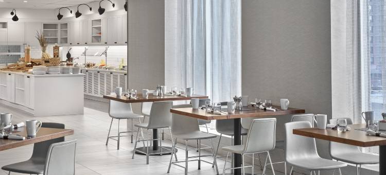 埃德蒙顿市中心希尔顿逸林酒店(DoubleTree by Hilton Edmonton Downtown)图片