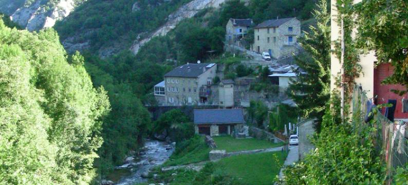 Chalet with garden in the Pyrenees图片