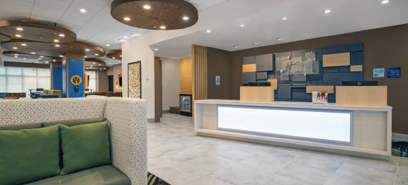 密尔沃基市中心洲际智选假日酒店(Holiday Inn Express MILWAUKEE DOWNTOWN by IHG)图片