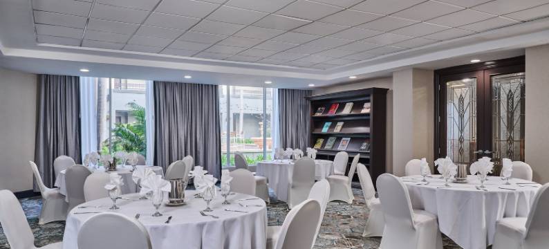 希尔顿逸林酒店-查茨沃斯(DoubleTree by Hilton Chatsworth)图片