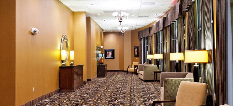 Holiday Inn 贝茨维尔(Holiday Inn BATESVILLE by IHG)图片