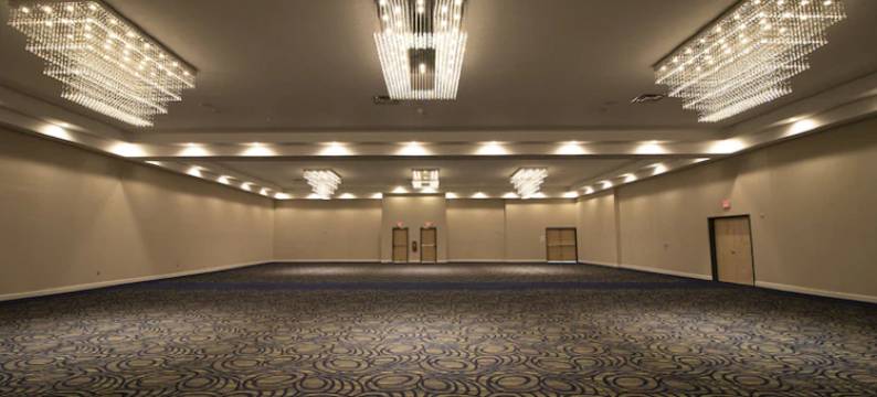 Holiday Inn 斯克兰东(邓莫尔)(Holiday Inn SCRANTON EAST - DUNMORE by IHG)图片