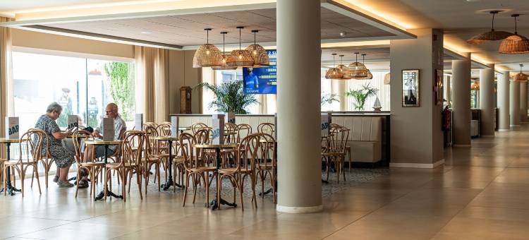 托萨镇唐胡安酒店(Hotel Don Juan Tossa)图片