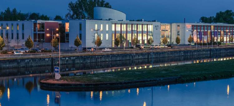 施韦因福特迈尼瑟尔美居酒店(Mercure Hotel Schweinfurt Maininsel)图片