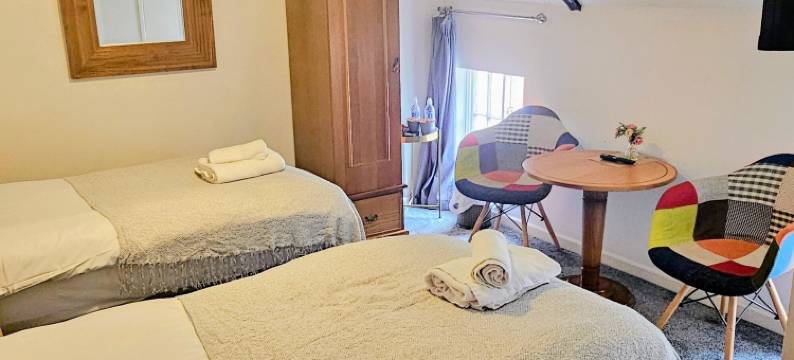 马车和马旅馆(Waggon and Horses)图片