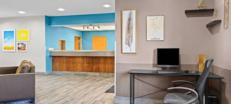 城堡石温德姆戴斯套房酒店(Days Inn & Suites by Wyndham Castle Rock)图片