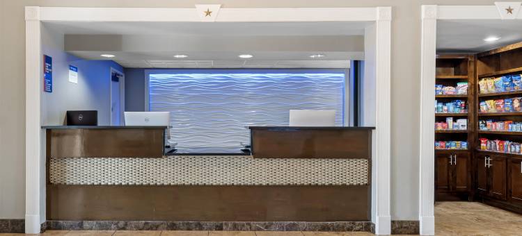 乔治敦贝斯特韦斯特优质套房酒店(Best Western Plus Georgetown Inn  Suites)图片