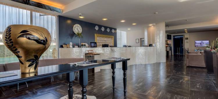 法尔内塞加贝斯特韦斯特优质酒店(Best Western Plus Hotel Farnese)图片