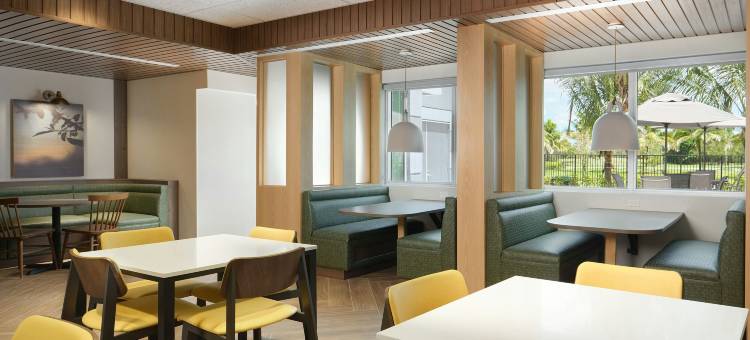 劳德代尔堡西北万枫酒店及套房(Fairfield Inn & Suites Fort Lauderdale Northwest)图片