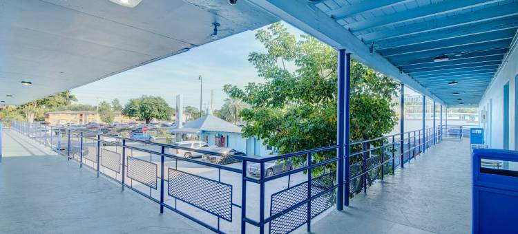 Leeward汽车旅馆由Capital O北迈阿密海滨(Leeward Motel By Capital O North Miami Beachside)图片