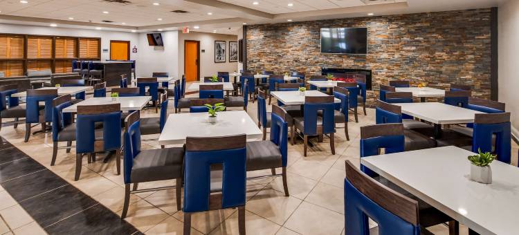 尚佩恩/厄巴纳贝斯特韦斯特优质酒(Best Western Plus Champaign/Urbana Inn)图片