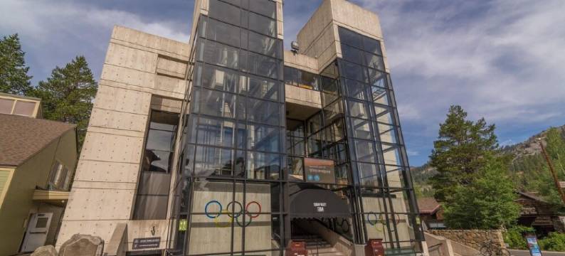 雷艾温峡谷酒店 420 - 1 室之家(Squaw Valley 420 - 1 Br Home by RedAwning)图片